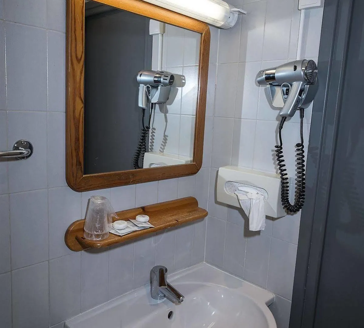Trendy Canettes Hotel 3*
