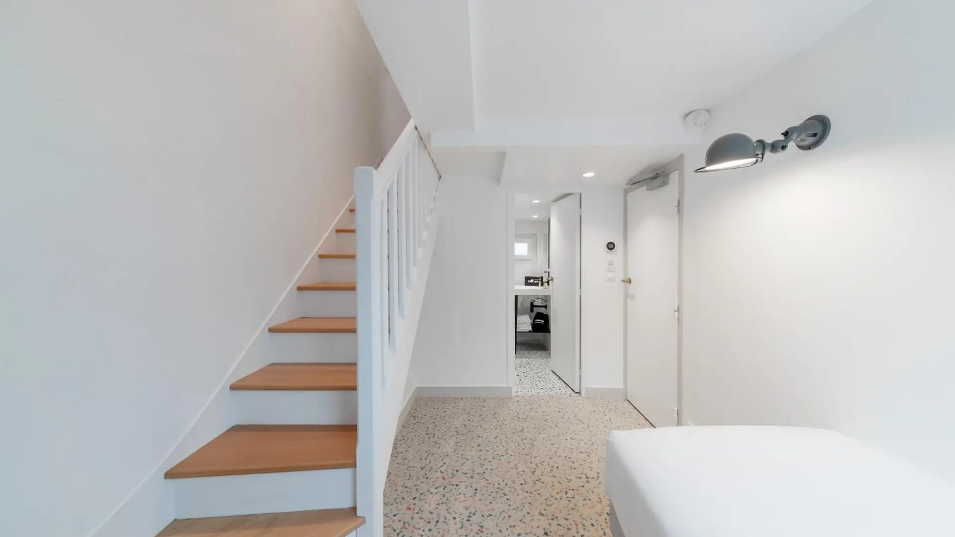 Trendy Canettes Hotel 3*